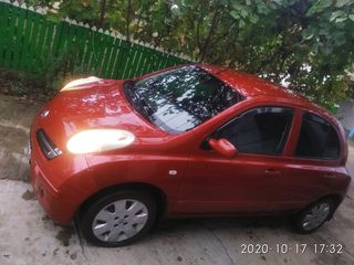 Nissan Micra foto 1