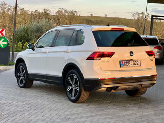 Volkswagen Tiguan foto 3