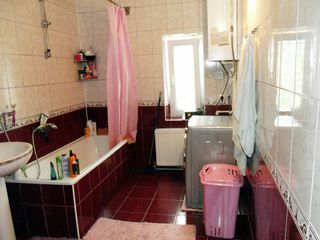 Casa in chirie, curte separata+ garaj 400  euro foto 10