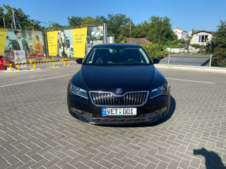 Skoda Superb foto 2