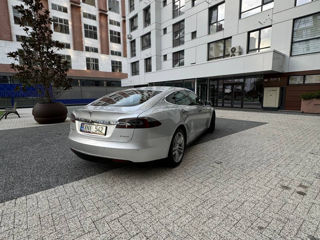 Tesla Model S foto 3