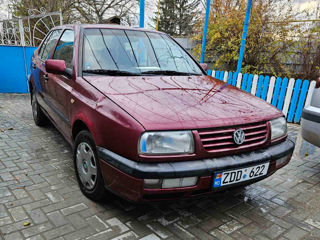 Volkswagen Vento foto 2