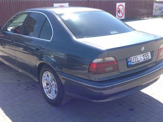 BMW 5 Series foto 5