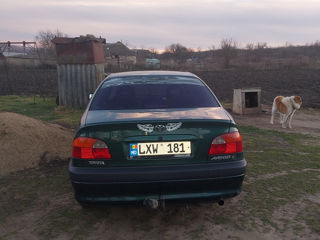 Toyota Avensis foto 5