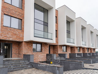 TownHouse generos 290 m2 în Stăuceni