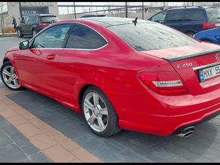 Mercedes C-Class Coupe foto 4