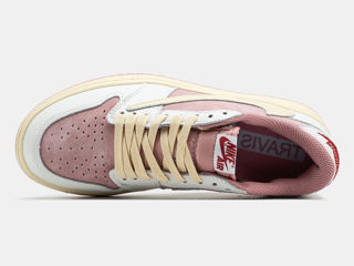 Nike Air Jordan 1 Retro Low x Travis Scott White/Pink Women's foto 5