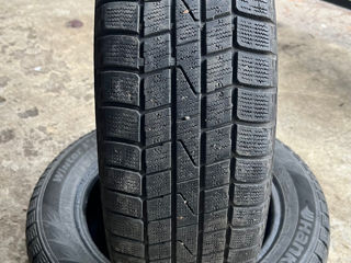 Продам 2 б.у шины 195/60 R15 Hankook Winter