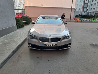 BMW 5 Series foto 4