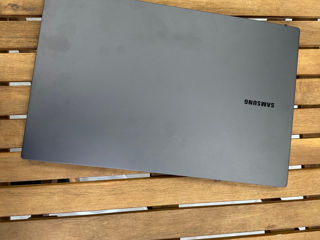 Samsung  nou