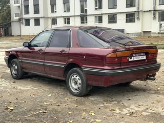 Mitsubishi Galant foto 4