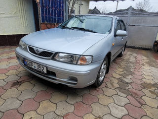 Nissan Almera foto 3