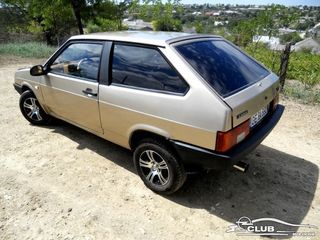 Mazda 323 foto 6