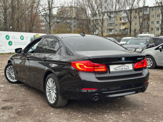 BMW 5 Series foto 4