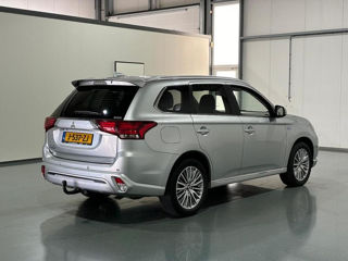 Mitsubishi Outlander foto 3