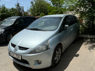 Mitsubishi Grandis foto 1