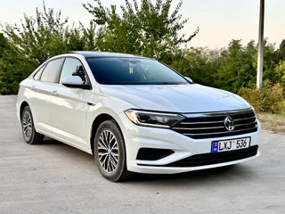 Volkswagen Jetta foto 2