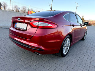 Ford Fusion foto 3