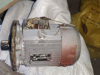 Motor Electric asincron 1,12-1,5 KW 1410-2730 rpm 380V 12,2 kg foto 3