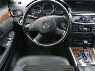 Mercedes E-Class фото 6