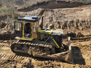 Buldozer T 130 foto 3