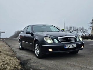 Mercedes E-Class foto 2