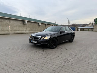 Mercedes E-Class foto 2