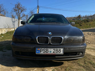 BMW 5 Series foto 3