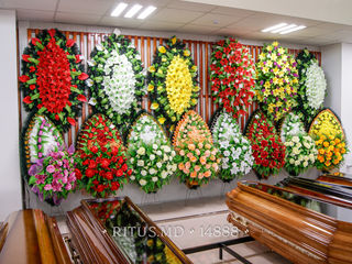 Coroane funerare, coşuri şi aranjamente florale în asortiment, 200+ modele în stoc foto 6