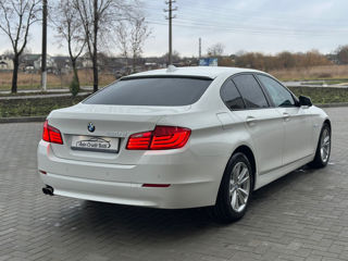 BMW 5 Series foto 10