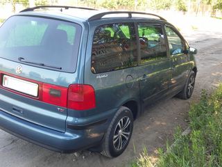 Volkswagen Sharan foto 3