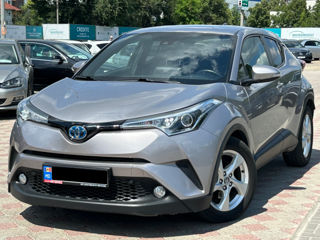 Toyota C-HR foto 1