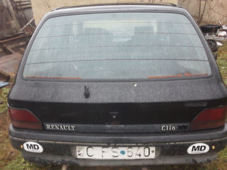 Renault Clio foto 2