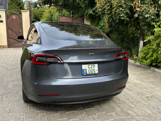 Tesla Model 3 foto 6