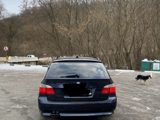 BMW 5 Series Touring foto 4