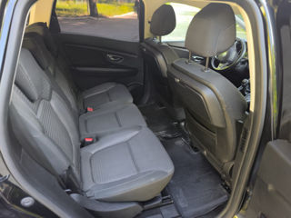 Renault Grand Scenic фото 8