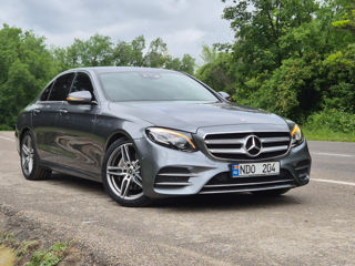 Mercedes E-Class foto 1