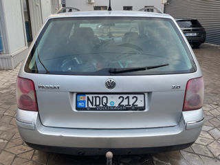 Volkswagen Passat foto 3