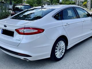 Ford Fusion foto 4