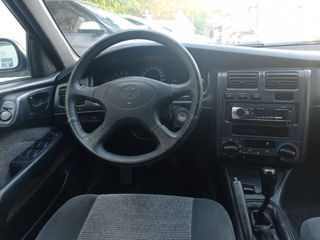 Toyota Carina foto 3