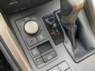 Lexus NX Series foto 15
