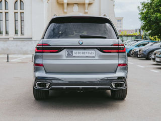 BMW X7 xDrive40d gri skyscraper foto 4