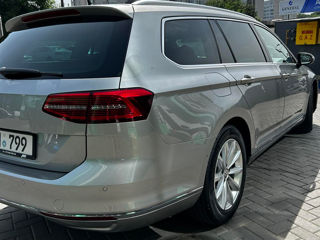 Volkswagen Passat foto 8