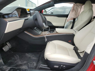 Tesla Model S foto 8