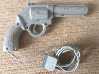 Sony Playstation One Игровой Пистолет Новый. Диски на. Sony Playstation One .осталось пару штук.   foto 0