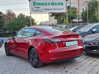 Tesla Model 3 foto 4