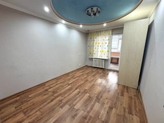 Apartament cu 2 camere, 53 m², Buiucani, Chișinău foto 3