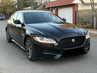 Jaguar XF foto 2