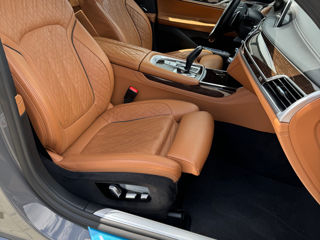 BMW 7 Series foto 16