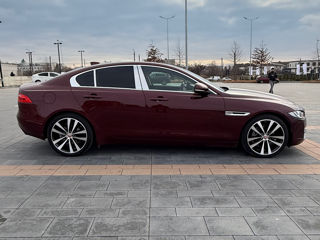 Jaguar XE foto 5